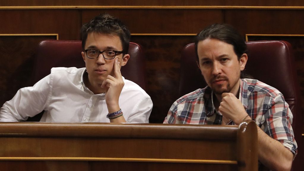 Santamaría reta a Podemos a presentar su reforma constitucional