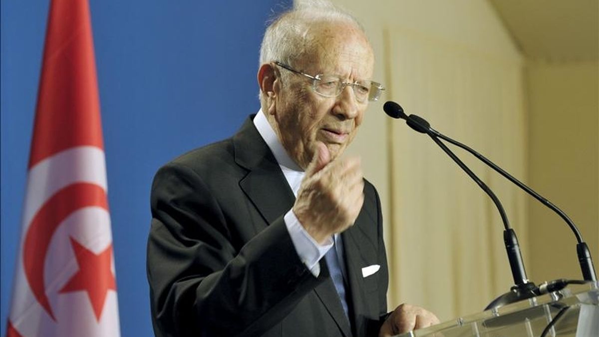 El primer ministro tunecino, Caid Essebsi, en rueda de prensa durante la segunda y última jornada de la cumbre del G8, en Deauville (Francia), hoy, viernes 27 de mayo de 2011.. EFE