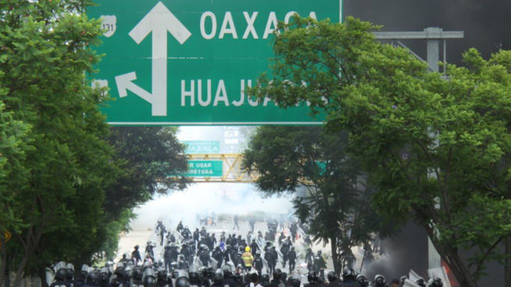Una carga policial contra una protesta en México termina con seis muertos