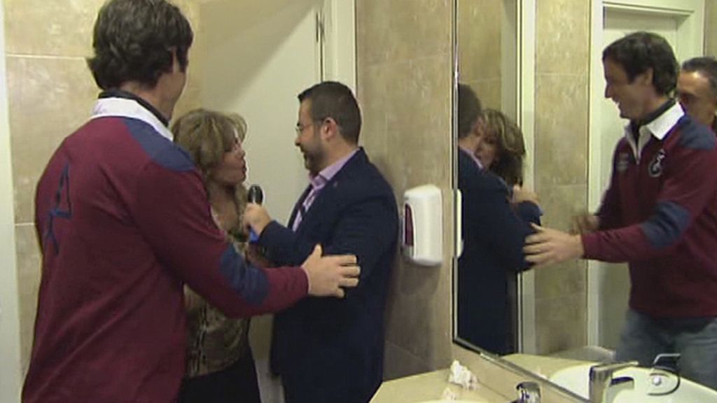 El baño se convierte en un plató improvisado