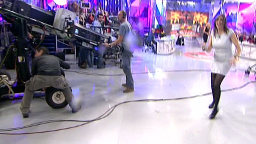 Inundando el plató de 'Sálvame'