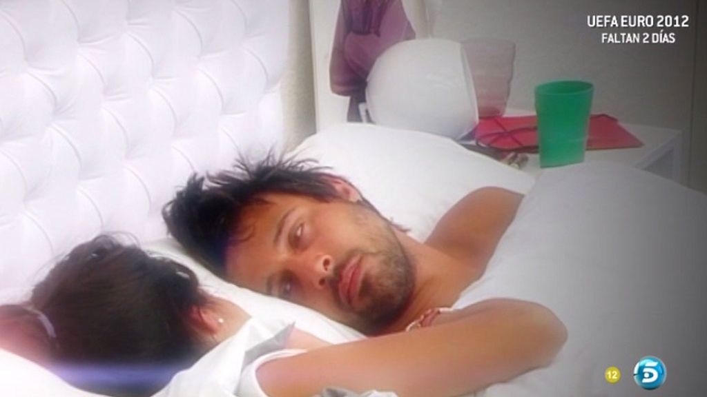 La pareja se muestra cada mía más cariñosa