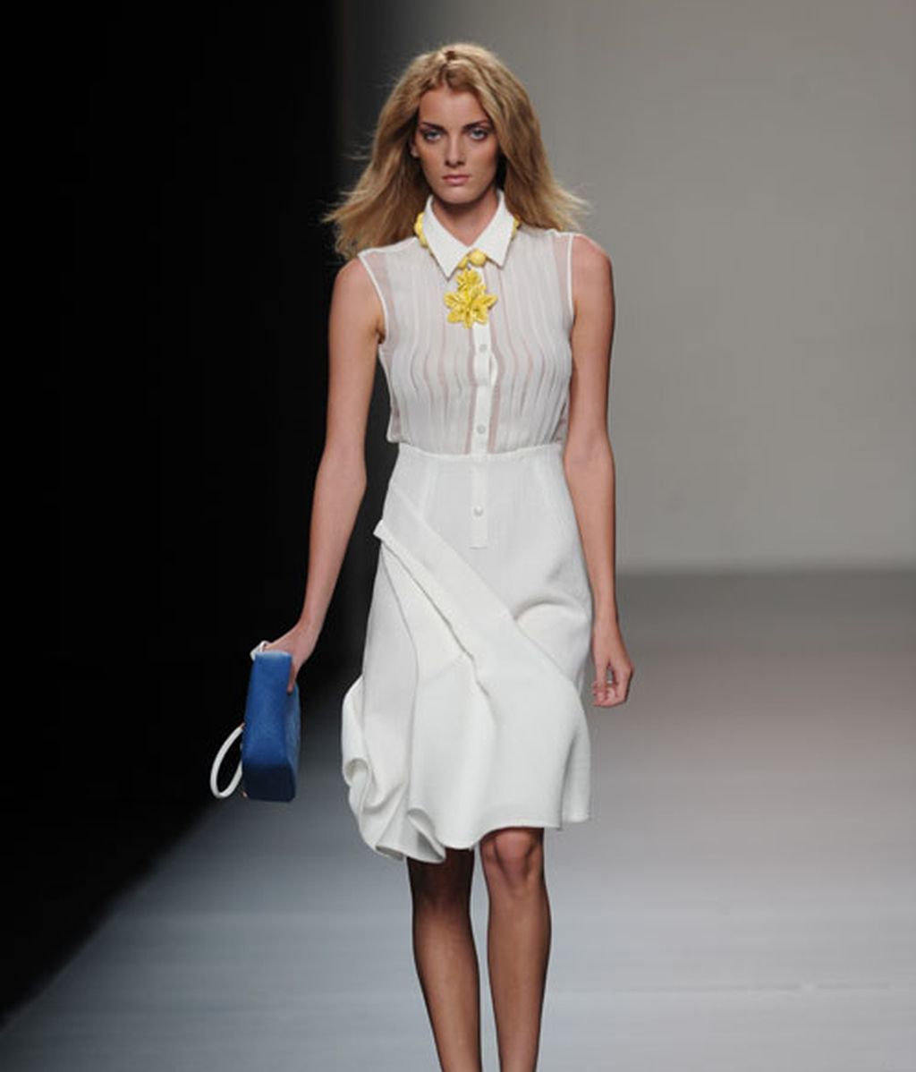 Vuelta a los 50 con Adolfo Domínguez