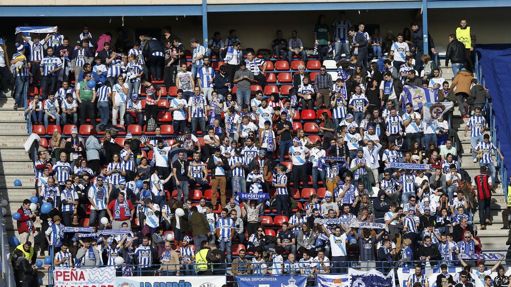 El Calderón pitó al 'Frente Atlético' tras el fallecimiento del ultra del Deportivo