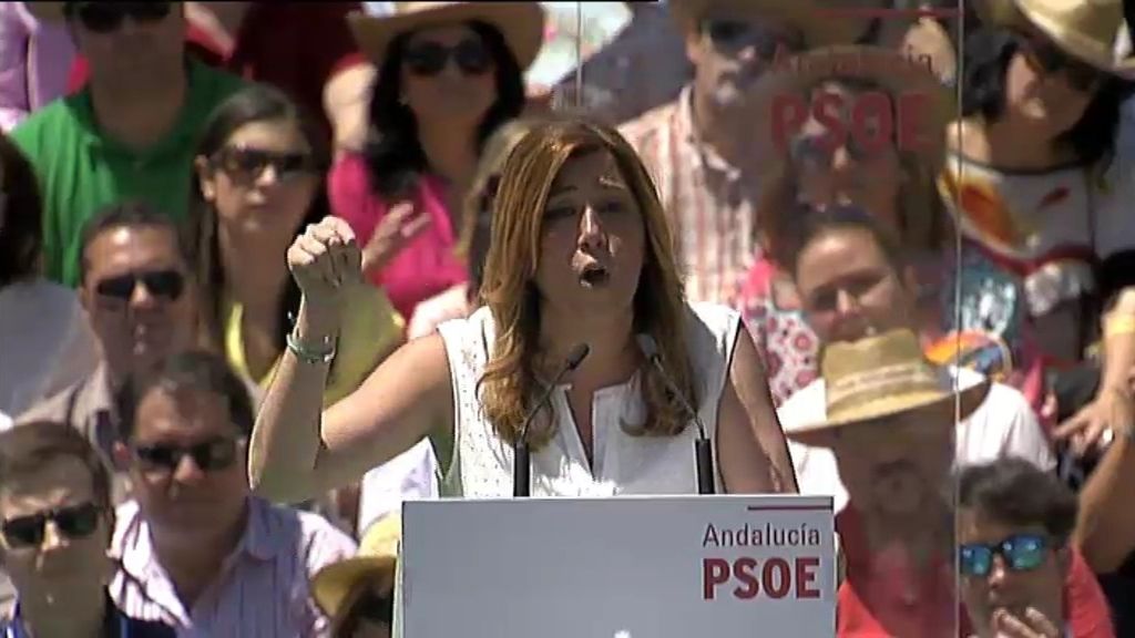 Susana Díaz: "Rivera e Iglesias se miran de reojo y mientras siguen en la estela del PP"