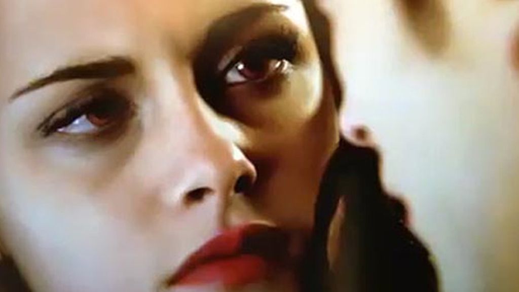Bella estrena look vampírico en la última de la saga Crepúsculo