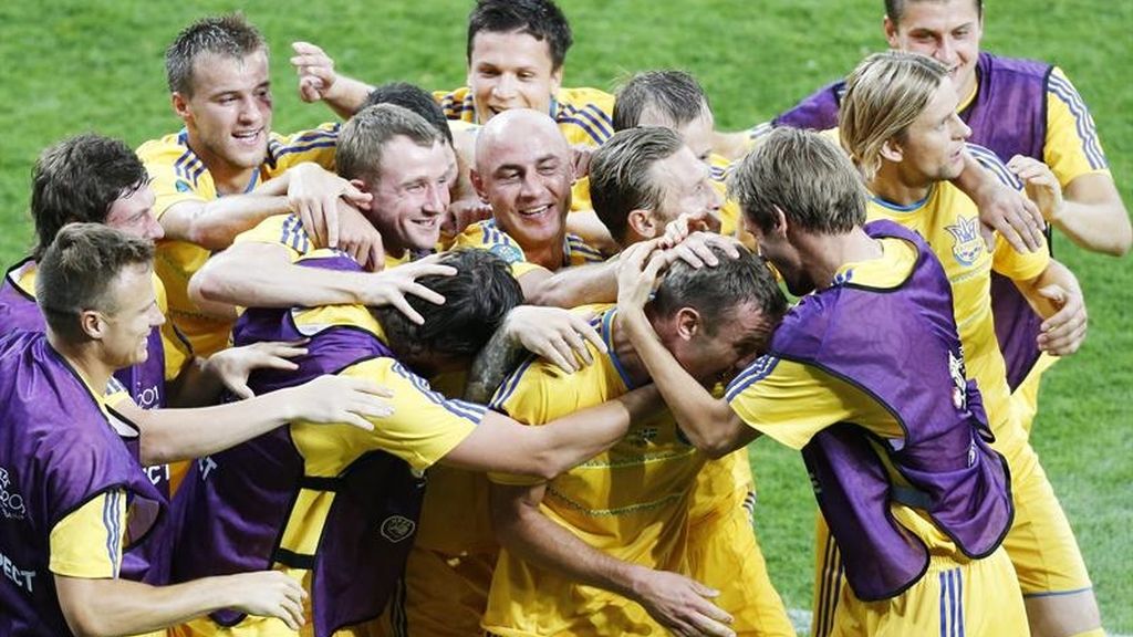 Shevchenco gana en su particular duelo con Ibrahimovic