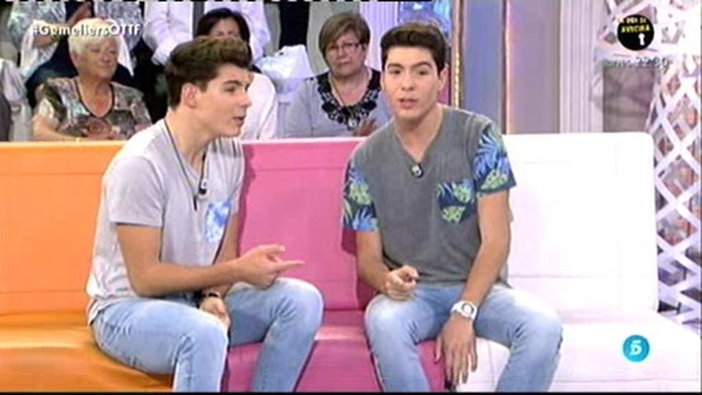 Gemeliers cantan a capela unas sevillanas en ¡Qué tiempo tan feliz!