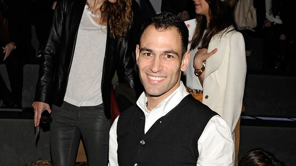 Darío Barrio en el desfile de Rabaneda y María Barros