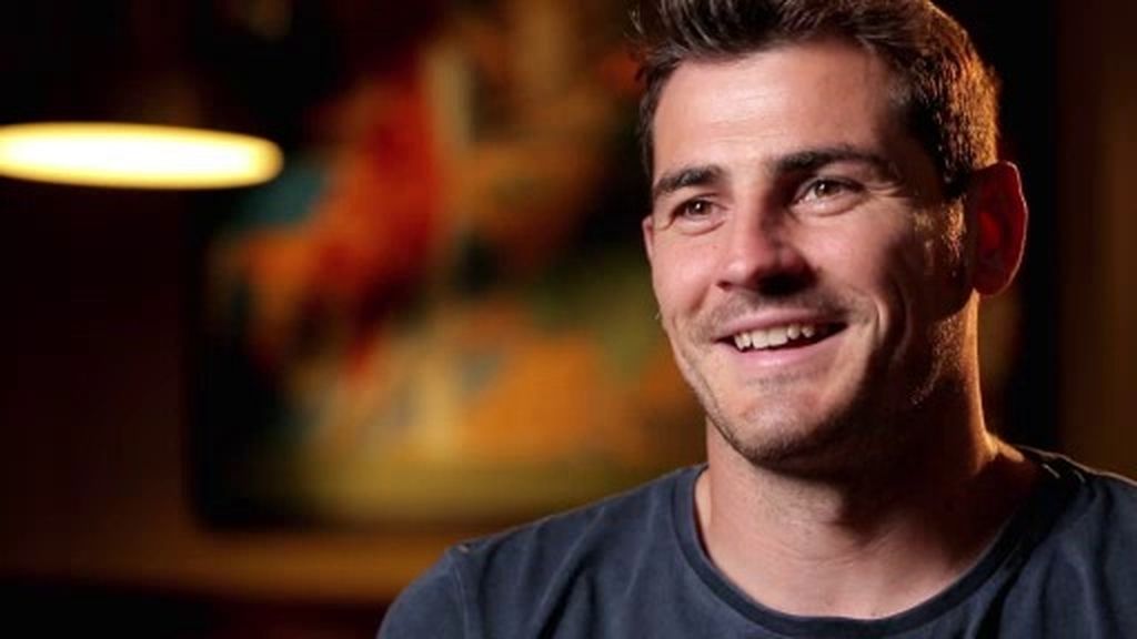¿Qué hizo Casillas con el dinero que le dio Hierro para volver a casa siendo un niño?