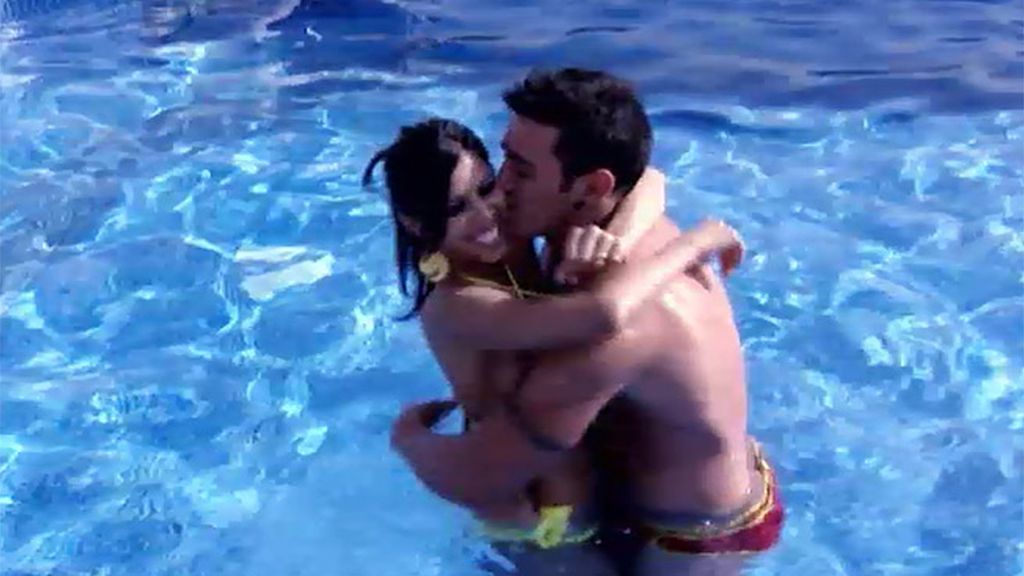 Manuel estropea los primeros besos de Nico