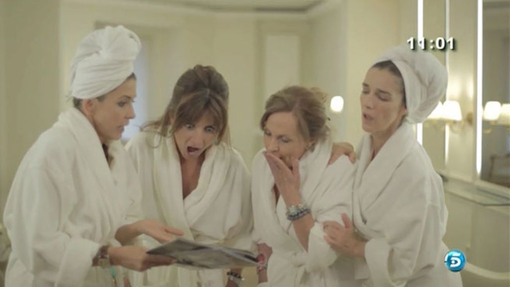Paloma Barrientos, Marisa Martín Blázquez, Beatriz Cortázar, Paloma García Pelayo y Miguel Ángel Nicolas, cotilleos en la peluquería