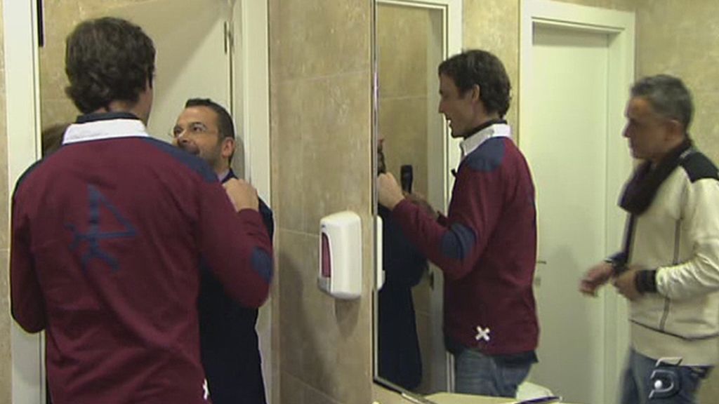 El baño se convierte en un plató improvisado