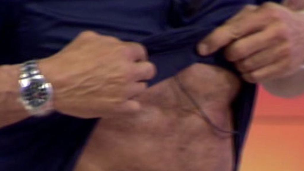Kiko Matamoros enseña  su musculoso cuerpo en 'Sálvame'