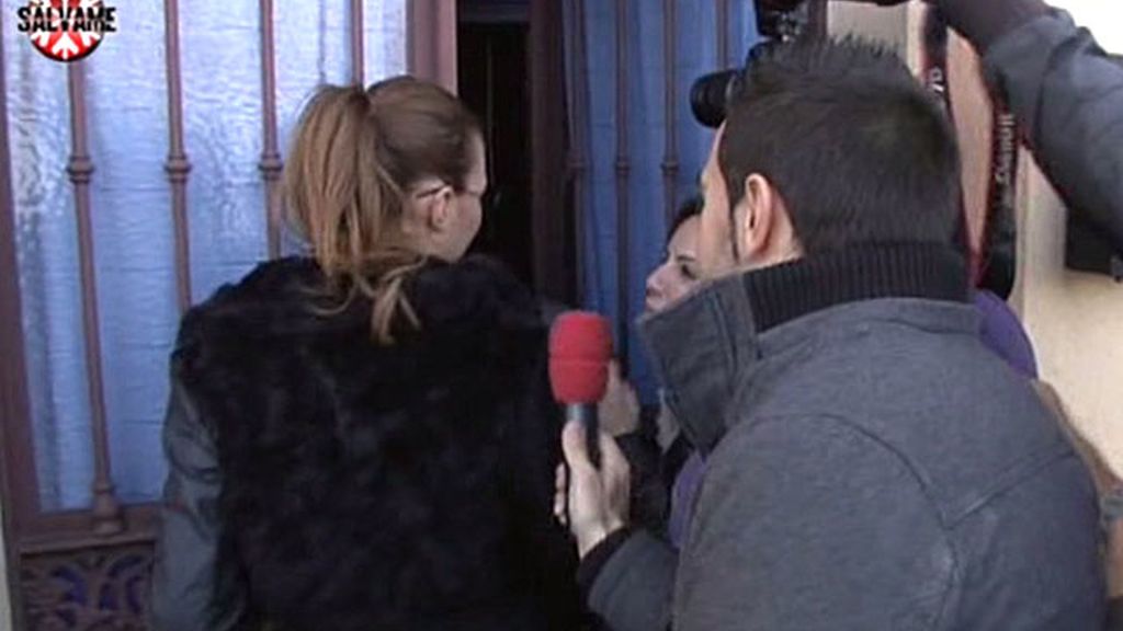 Juntos, acuden a casa de la modelo