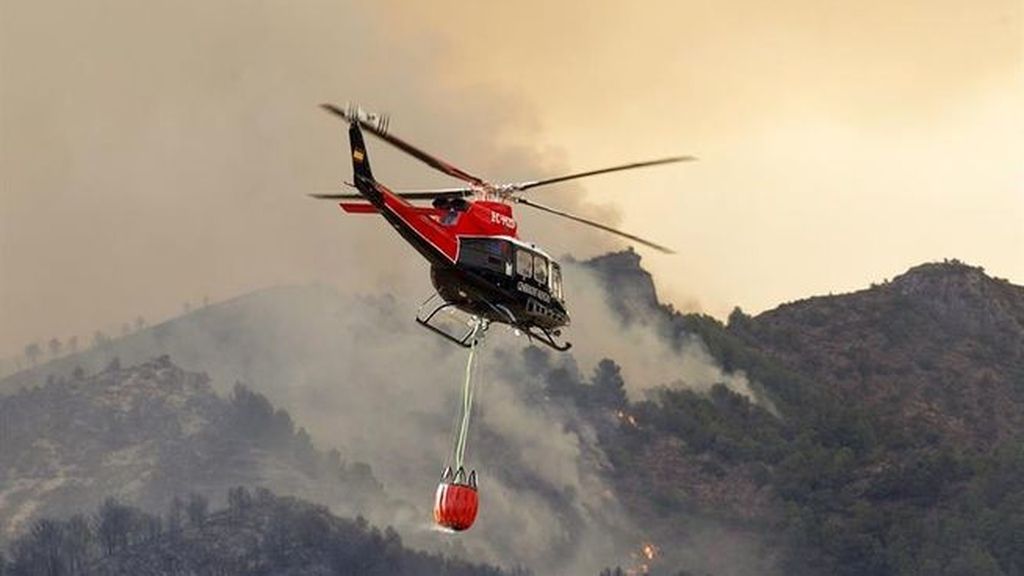 El incendio de Artana sigue activo tras devorar 1.400 hectáreas