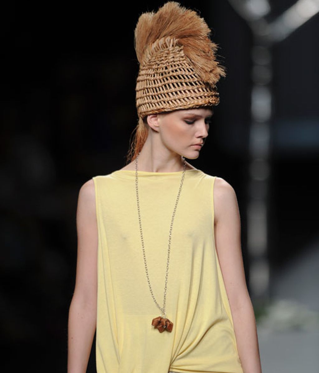 Oriente y occidente se fusionan en la colección de Sara Coleman