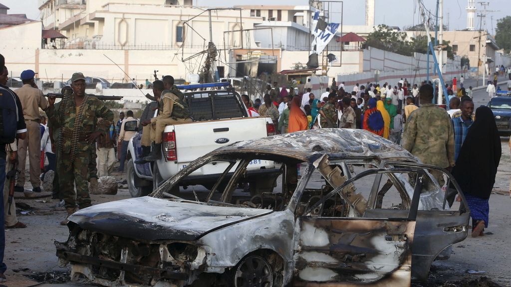 Al menos 20 muertos en un atentado de Al Shabab contra un hotel en Mogadiscio