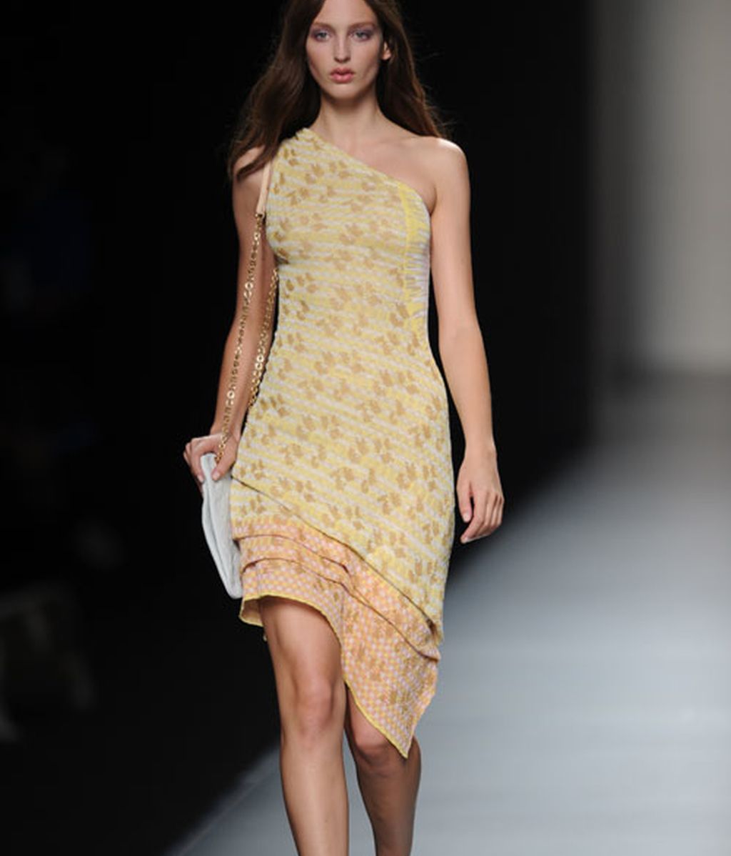 Vuelta a los 50 con Adolfo Domínguez