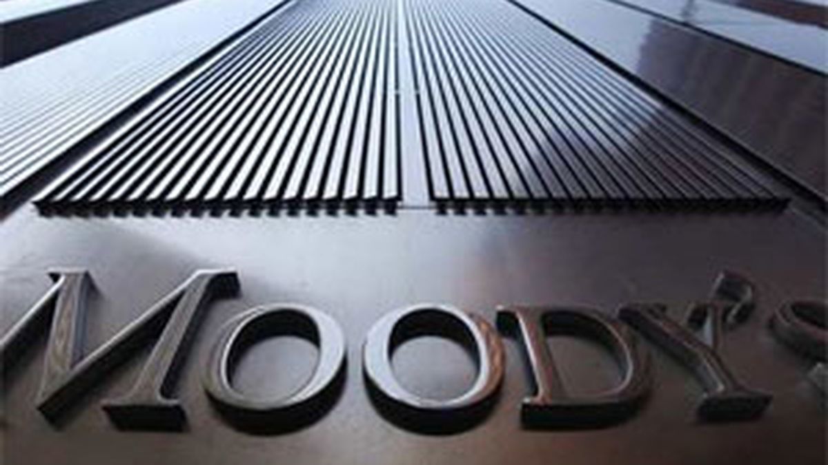 Moody's ha rebajado la nota de la deuda italiana en tres escalones. Foto: EFE