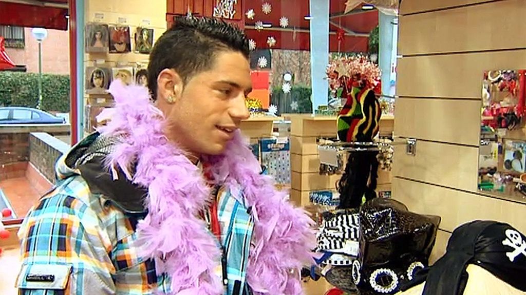 Candela cree que el tronista habla demasiado