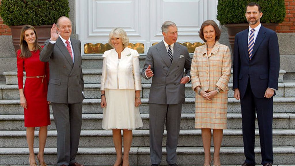 El Príncipe Carlos y su esposa Camilla, en España