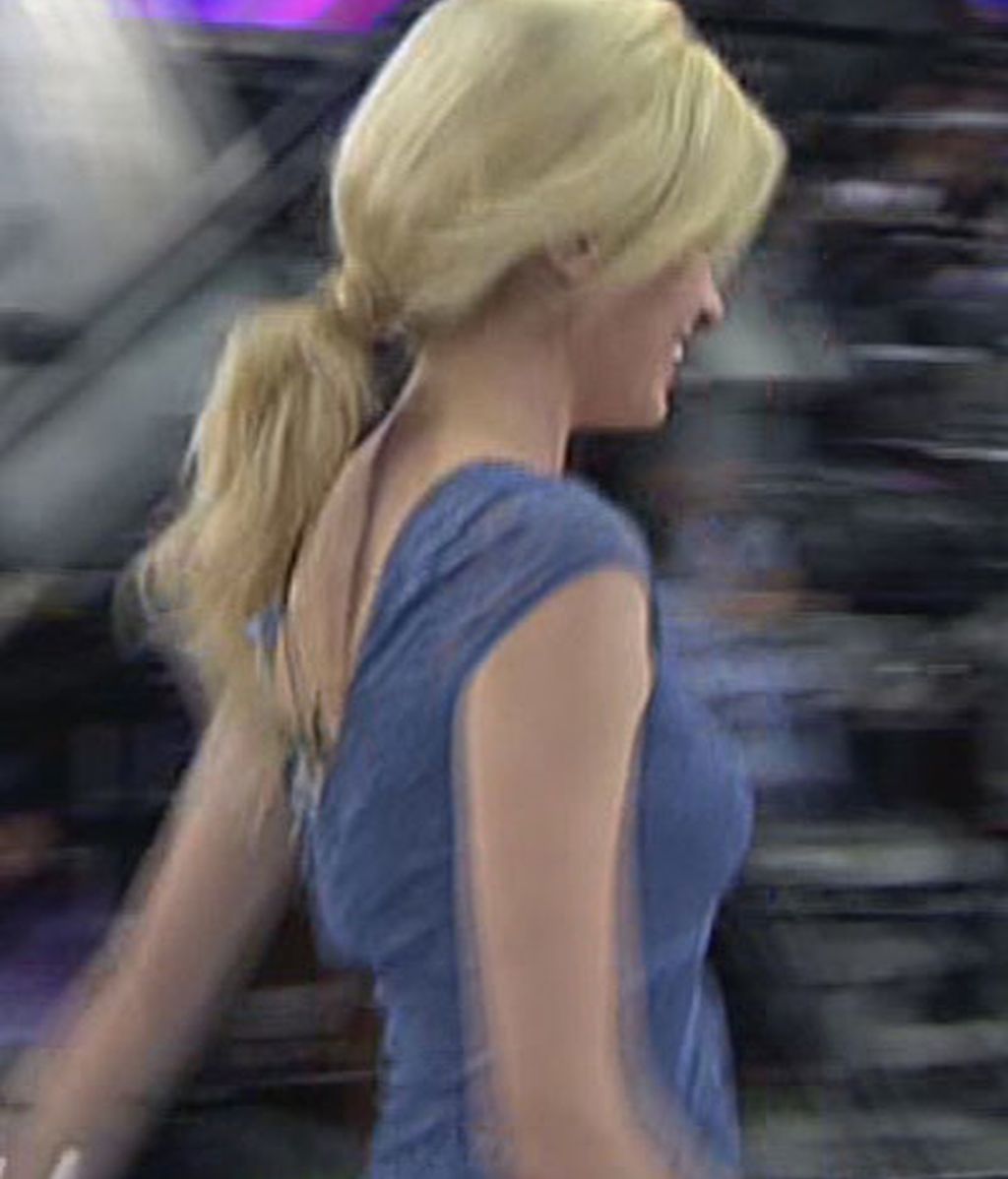 Adriana Abenia, de corto