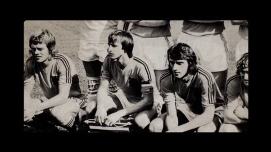 ¿Por qué se quitó Johan Cruyff una raya de su camiseta en el Mundial 74?