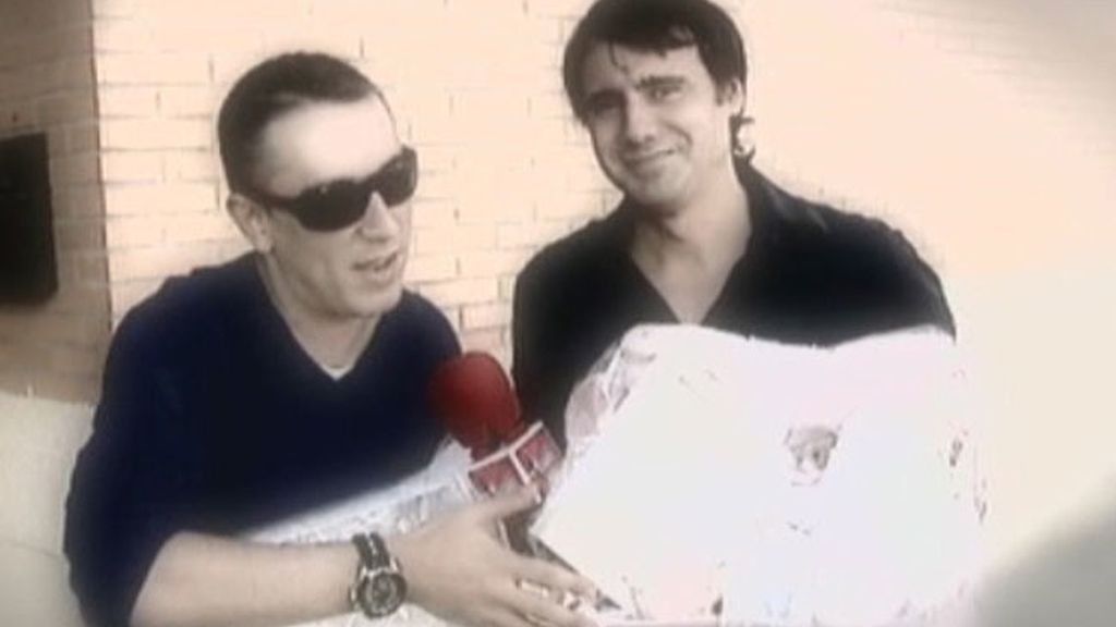 El marido de Chayo recibe el regalo de Kiko H.