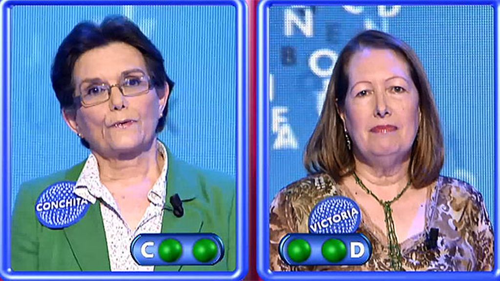 Conchita le arrebata la silla azul a Victoria