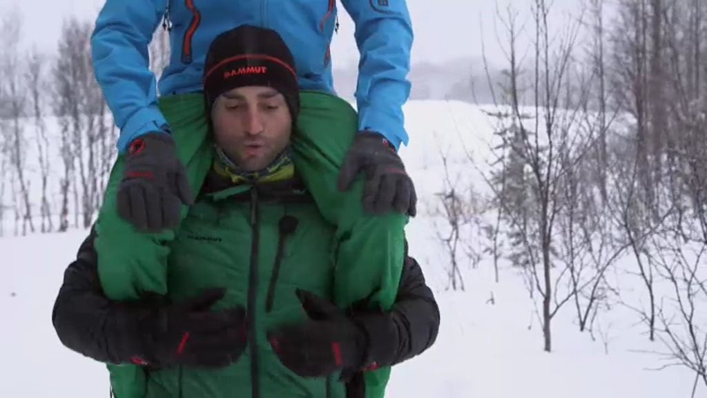 David Bustamante se enfrenta al frío de Noruega mientras Jesús Calleja le vacila