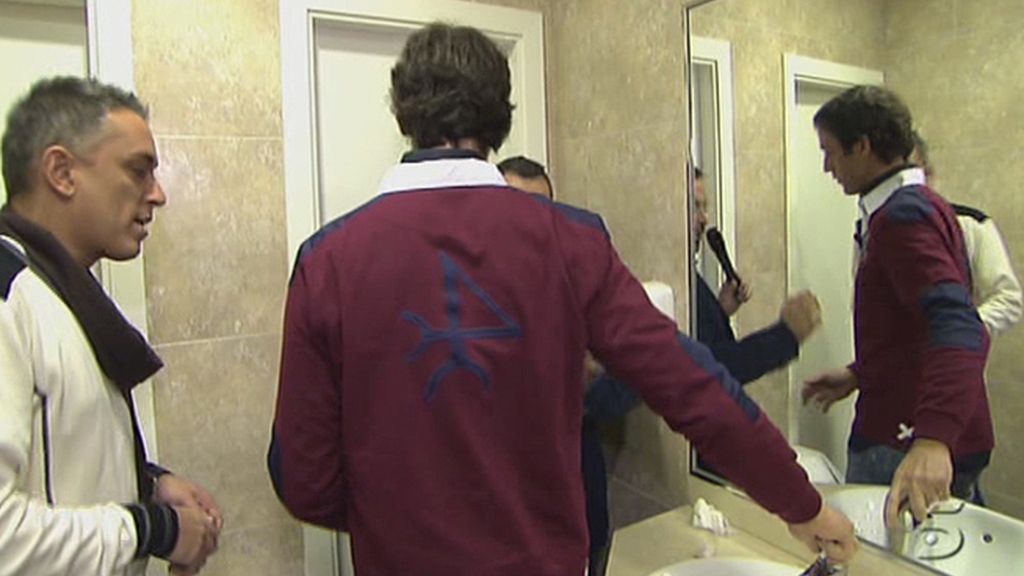 El baño se convierte en un plató improvisado