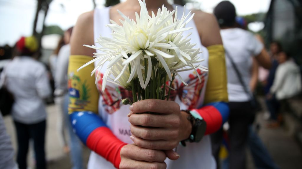 Miles de venezolanos exigen el revocatorio de Nicolás Maduro