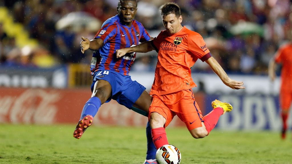 Messi asistió, marcó y también falló en la goleada ante el Levante