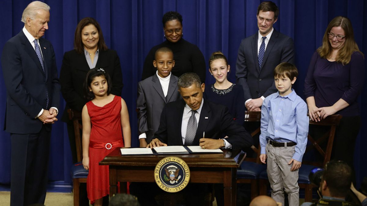 Obama presenta 23 nuevas medidas para dificultar el acceso a las armas