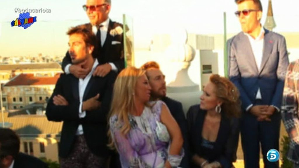 Colaboradores, directores, reporteros... El equipo, al completo en la boda de Carlota