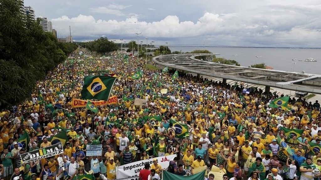 Tres millones de brasileños se echan a la calle contra Dilma Rousseff