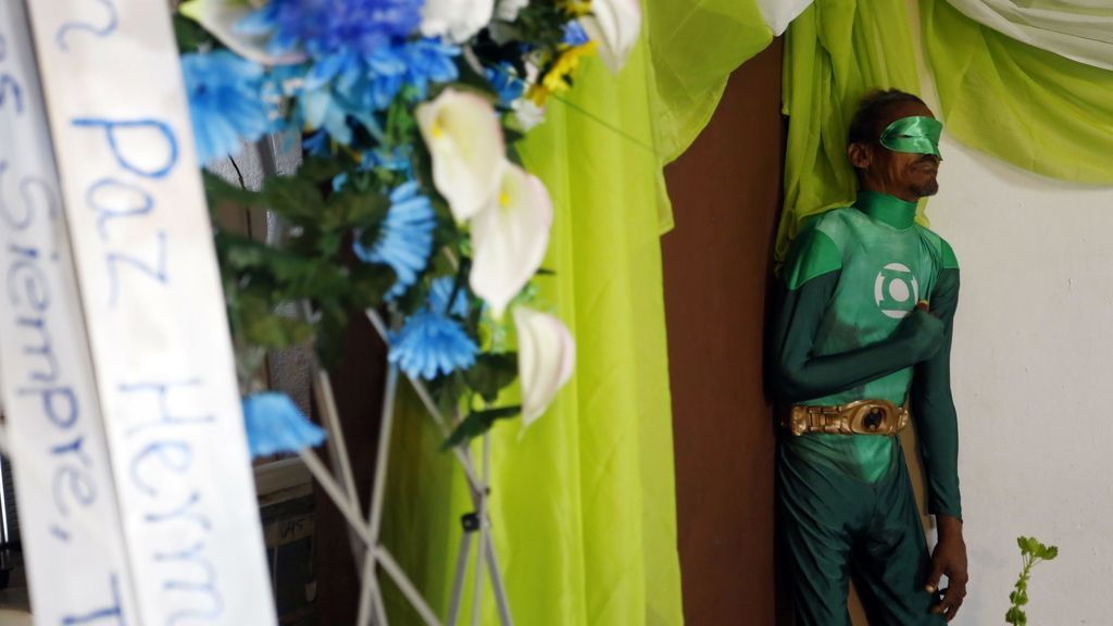 El 'superhéroe' más famoso de Puerto Rico enterrado como Linterna Verde