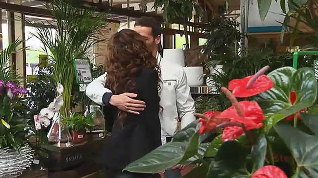 Liz se atreve a decirle a Leo que le quiere