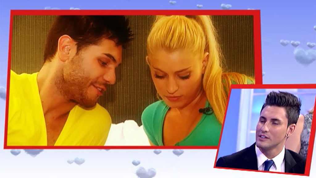 Ainhoa, una más entre los amigos de Erik