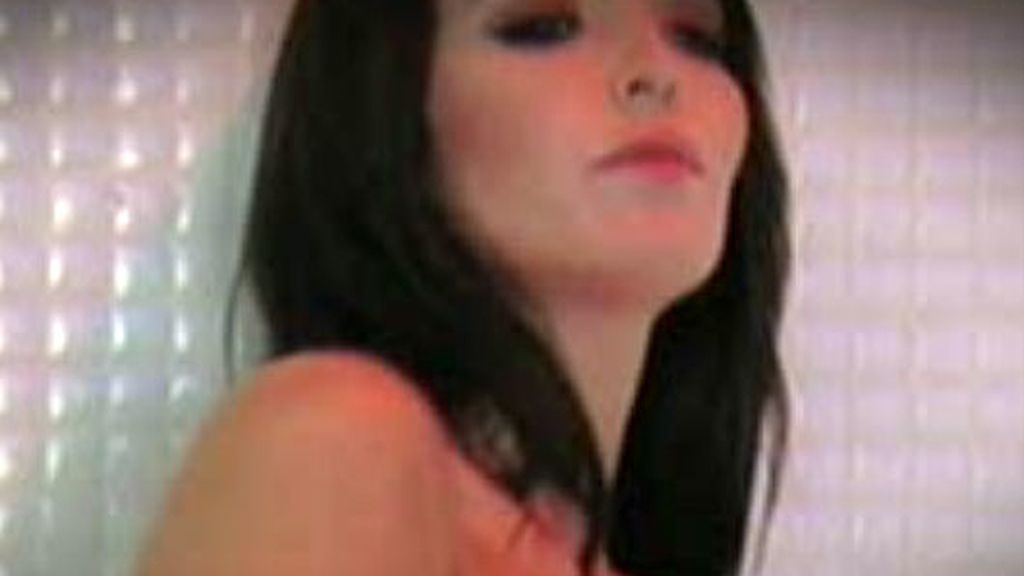 Rafa Mora y Raquel, al desnudo