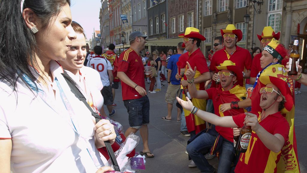 "El rojo" y "el arlequín" ya pueblan Gdansk