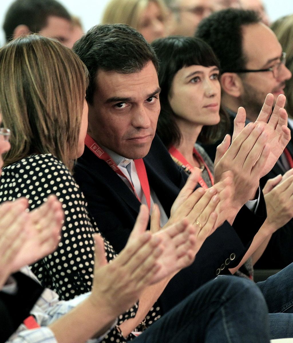 Sánchez pide a Rajoy 'la cabeza' de Gallardón por la "contrarreforma" del aborto