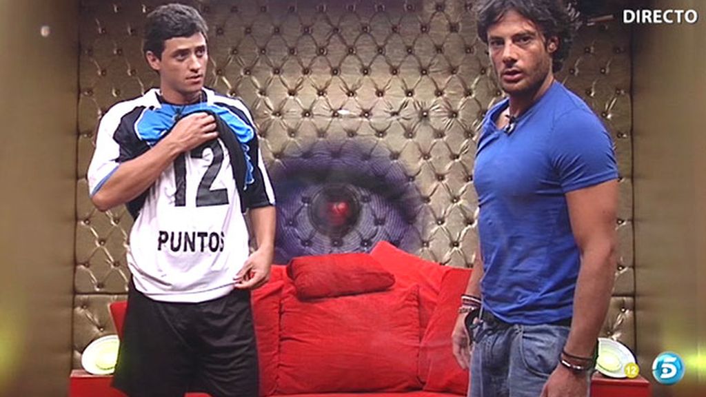 Alessandro elige a Fael para que le acompañe al confesionario