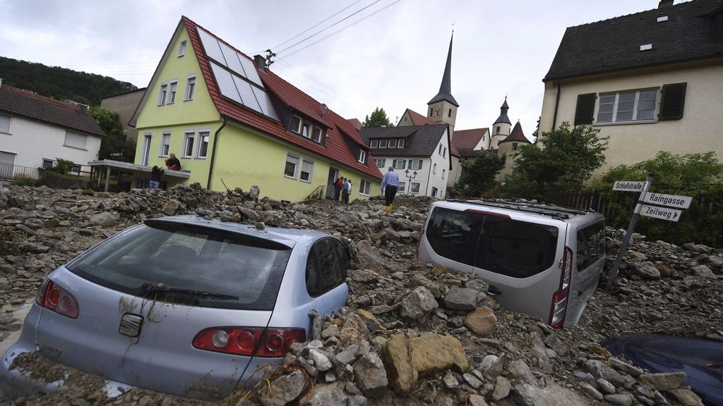 Alemania, bajo el lodo y los escombros