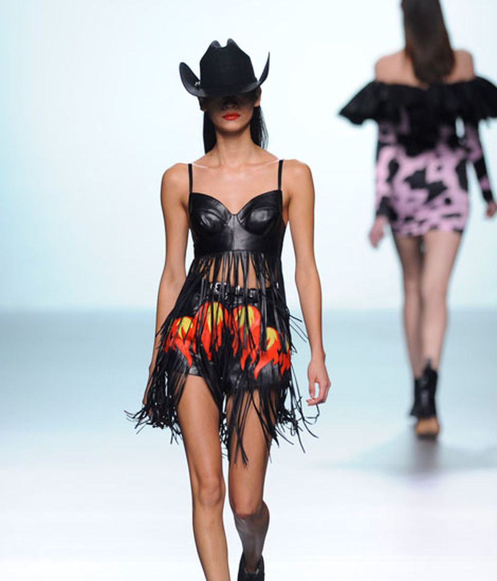 María Escoté: indios y vaqueros