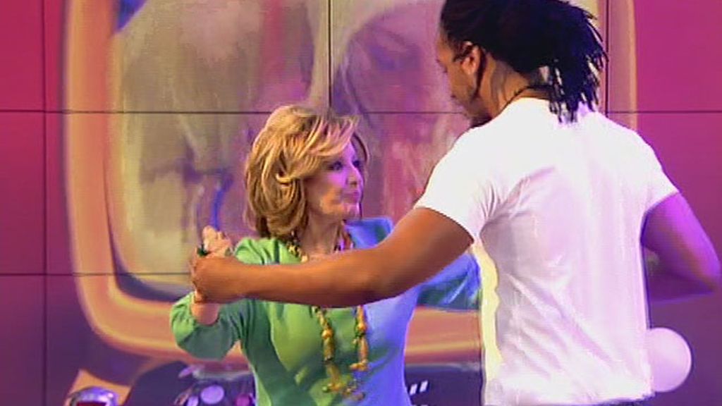La defensora de la audiencia también baila