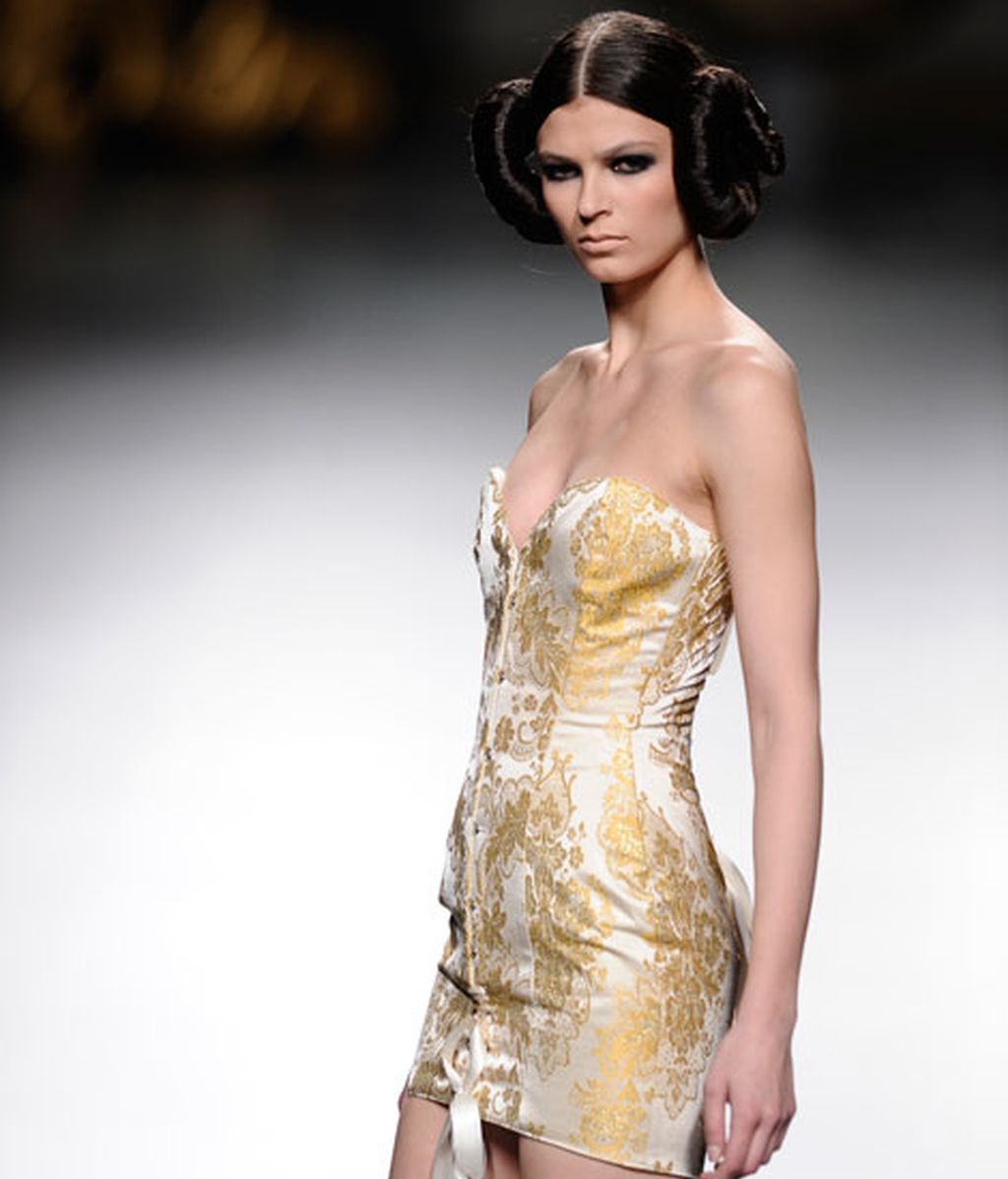 Corsés llenos de potencia e imaginación