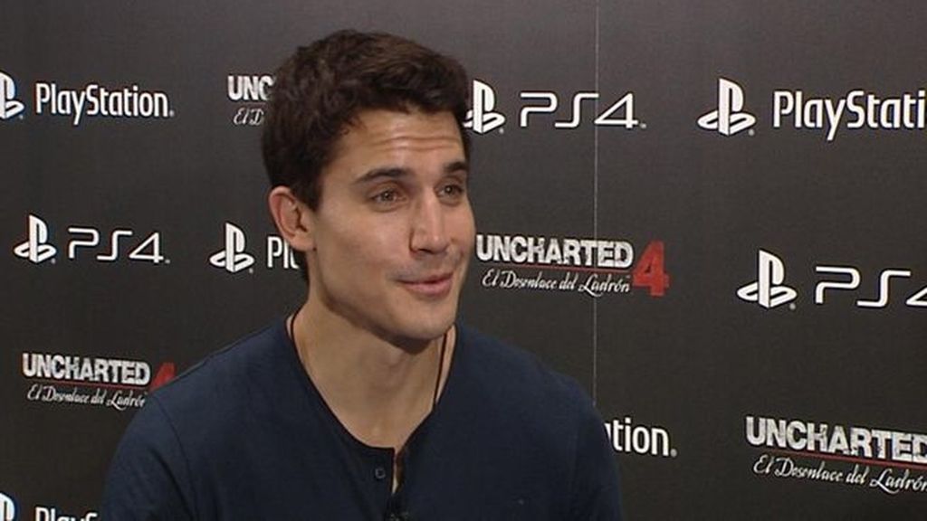 Álex González se engancha al 'Uncharted 4'