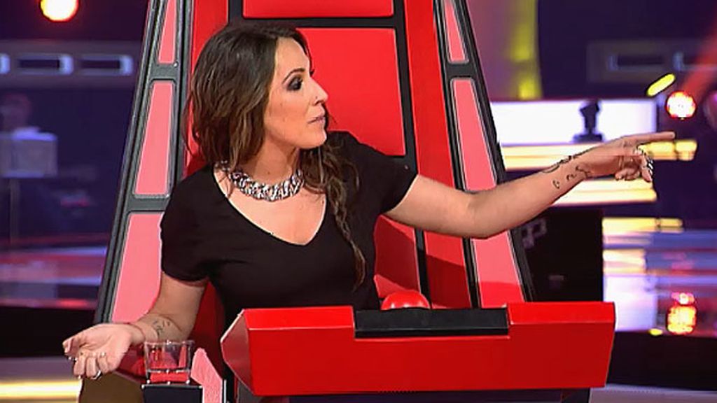 Malú, a sus compañeros: “¿Estáis sordos? ¿Queréis bastoncillos?”